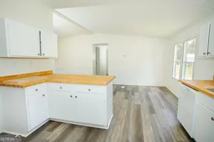 393 Tucker Rd, Lizella, GA 31052 - Photo 16