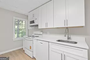 3418 Rose Arbor Ct, Atlanta, GA 30340 - Photo 10