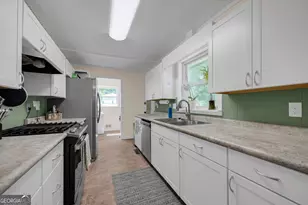 101 W Hendricks St, Bowman, GA 30624 - Photo 14