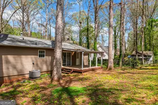 3653 Chestnut Lake Ct, Jonesboro, GA 30236 - Photo 16