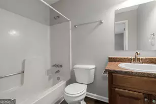 3653 Chestnut Lake Ct, Jonesboro, GA 30236 - Photo 10