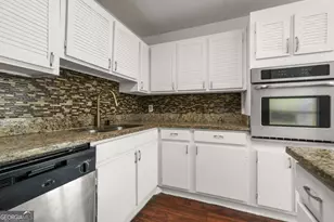 1268 S Indian Creek Dr, Stone Mountain, GA 30083 - Photo 20