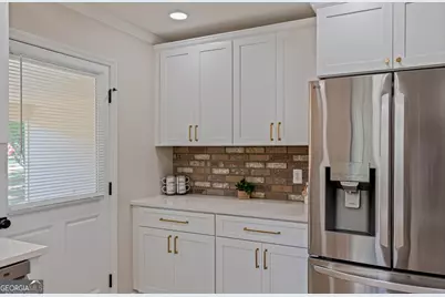 1010 Cherrywood Rd, Waycross, GA 31503 - Photo 8