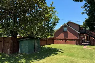 808 Harvey St, Millen, GA 30442 - Photo 8