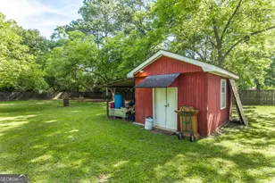 304 Broad St, Hawkinsville, GA 31036 - Photo 32