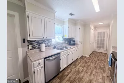 2422 Walden Way, Statesboro, GA 30458 - Photo 10
