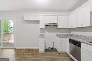 2017 Lindsey Ln, Decatur, GA 30035 - Photo 12