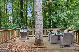 2017 Lindsey Ln, Decatur, GA 30035 - Photo 8