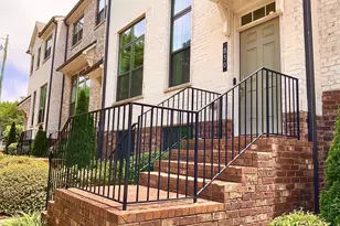 830 Fairview Cir, Roswell, GA 30076 - Photo 2
