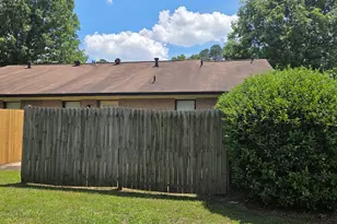 8437 Pineland Dr, Jonesboro, GA 30238 - Photo 4