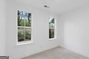642 Memphis Dr, Scottdale, GA 30079 - Photo 18