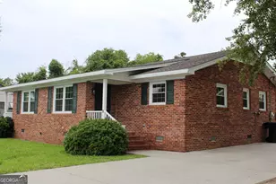 5 S Zetterower Ave, Statesboro, GA 30458 - Photo 2