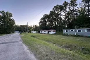 214 Blocker St, Wadley, GA 30477 - Photo 6