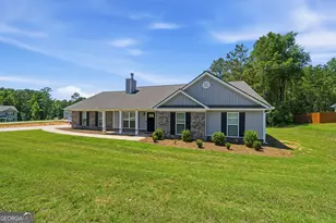 381 Riley Cir NW, Milledgeville, GA 31061 - Photo 2
