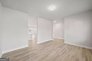 388 Capri Ct, McDonough, GA 30252 - Photo 8