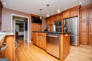 423 N Lakeshore Dr, Carrollton, GA 30117 - Photo 18