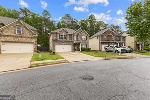 12 Seville Ct, Newnan, GA 30263 - Photo 4