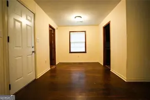 7598 Connell Dr, Jonesboro, GA 30236 - Photo 6