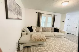 9006 Gatewood Dr, Jonesboro, GA 30238 - Photo 10