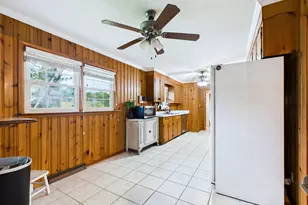 3851 Woodside Dr, Macon, GA 31206 - Photo 10