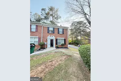 578 Hambrick Square, Stone Mountain, GA 30083 - Photo 2