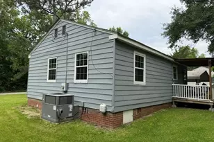 1044 Earle St, Thomson, GA 30824 - Photo 8
