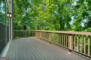 1053 Brandsford St NW, Atlanta, GA 30318 - Photo 26