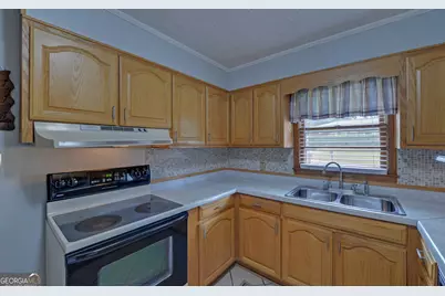 211 Hilltop Lane, Toccoa, GA 30577 - Photo 10