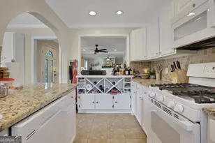4052 W Johnson Cir, Chamblee, GA 30341 - Photo 14