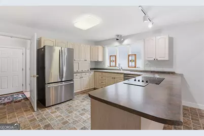 205 Mill Creek Circle, Martin, GA 30557 - Photo 10