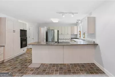 205 Mill Creek Circle, Martin, GA 30557 - Photo 10