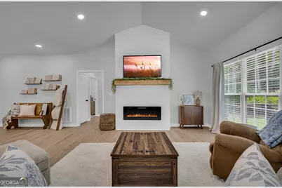 163 Tuxedo Drive, Commerce, GA 30530 - Photo 1