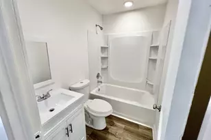 709 Virginia Ave, Glennville, GA 30427 - Photo 8