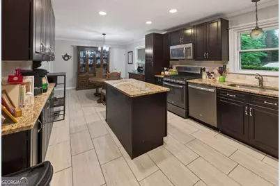 940 Chesterfield Drive, Marietta, GA 30066 - Photo 12