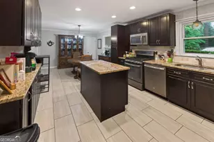 940 Chesterfield Dr, Marietta, GA 30066 - Photo 12
