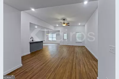 142 Hughes Drive, Warner Robins, GA 31093 - Photo 2