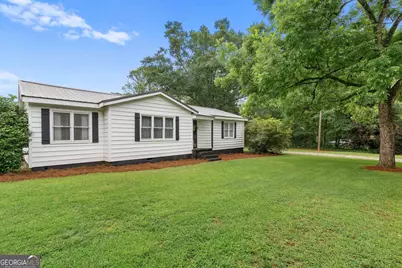 155 Mallory Drive, Lagrange, GA 30241 - Photo 2