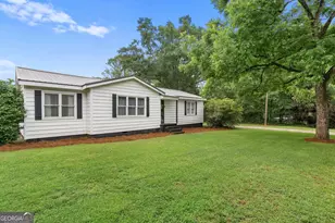155 Mallory Dr, Lagrange, GA 30241 - Photo 2