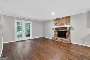 7127 Riverside Dr, Atlanta, GA 30328 - Photo 6