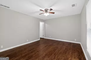 7127 Riverside Dr, Atlanta, GA 30328 - Photo 26