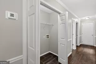 7127 Riverside Dr, Atlanta, GA 30328 - Photo 32