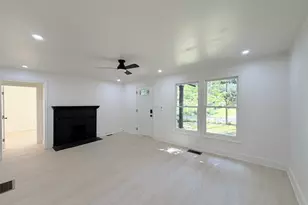 556 Church St NW, Atlanta, GA 30318 - Photo 2