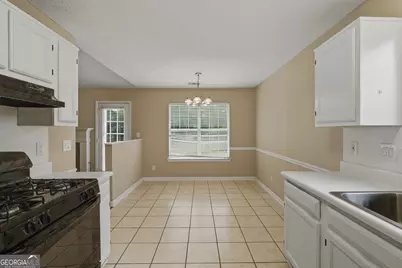1014 Maple Leaf Ridge, Jonesboro, GA 30238 - Photo 10