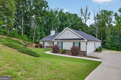 561 Oconee Lane, Commerce, GA 30529 - Photo 2