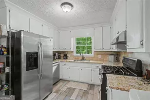 4243 Earney Rd, Woodstock, GA 30188 - Photo 6