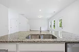 2048 Boxwood Cir, Conyers, GA 30094 - Photo 10