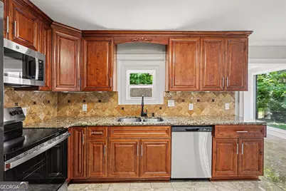 592 Henderson Road, Jonesboro, GA 30238 - Photo 8