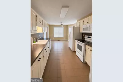 425 Freedom Drive, McDonough, GA 30252 - Photo 2