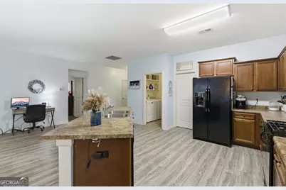 1048 Sutherland Drive, Winder, GA 30680 - Photo 16