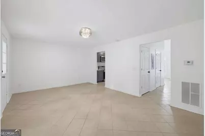 1324 Hollenbeck Lane, Riverdale, GA 30296 - Photo 10